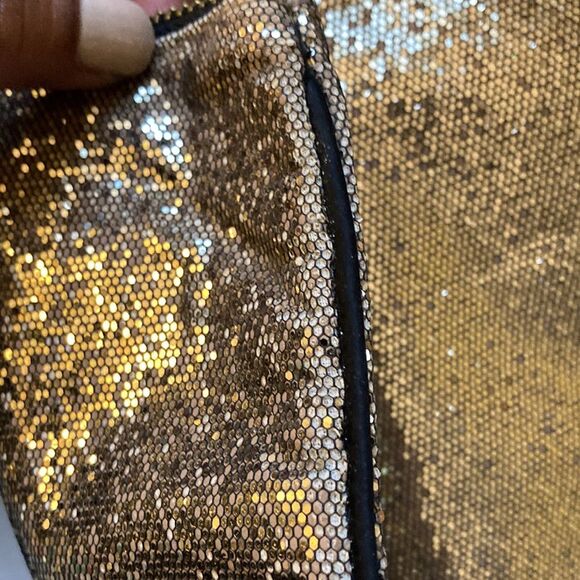 Victoria’s Secret Gold Shimmering Bag - Picture 10 of 11